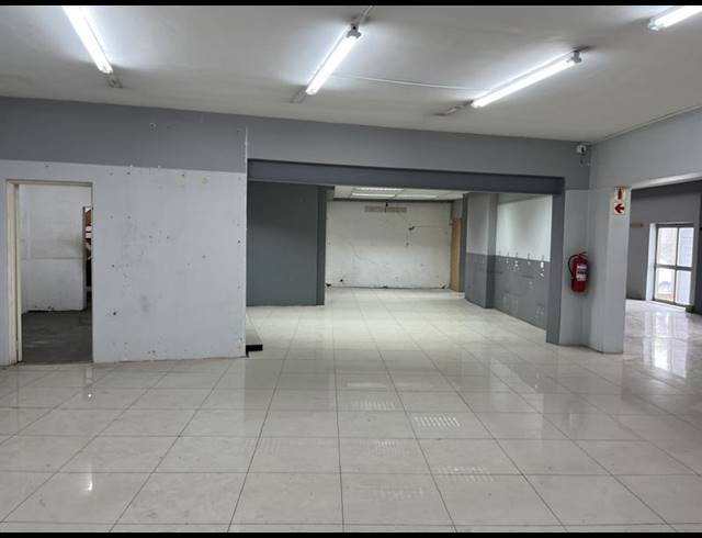 RETAIL PROPERTY TO RENT IN PAARDEN EILAND